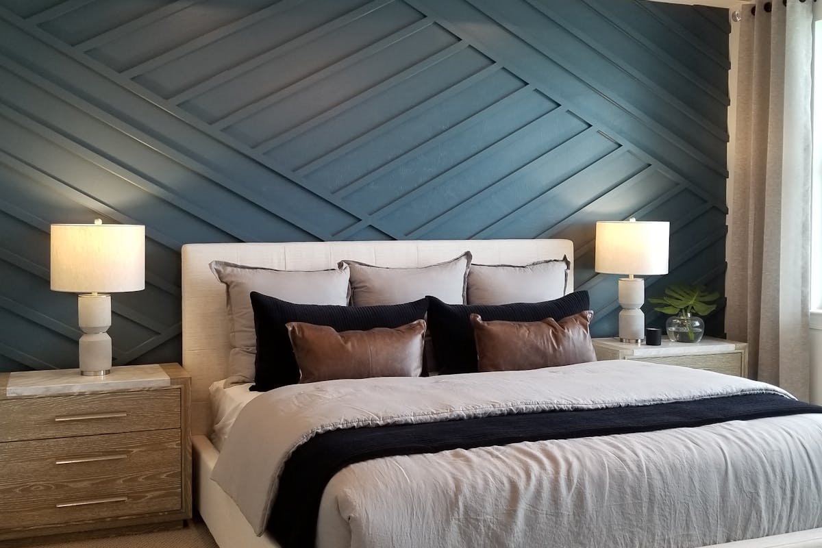 Peindre une chambre en deux couleurs : où placer la séparation ?