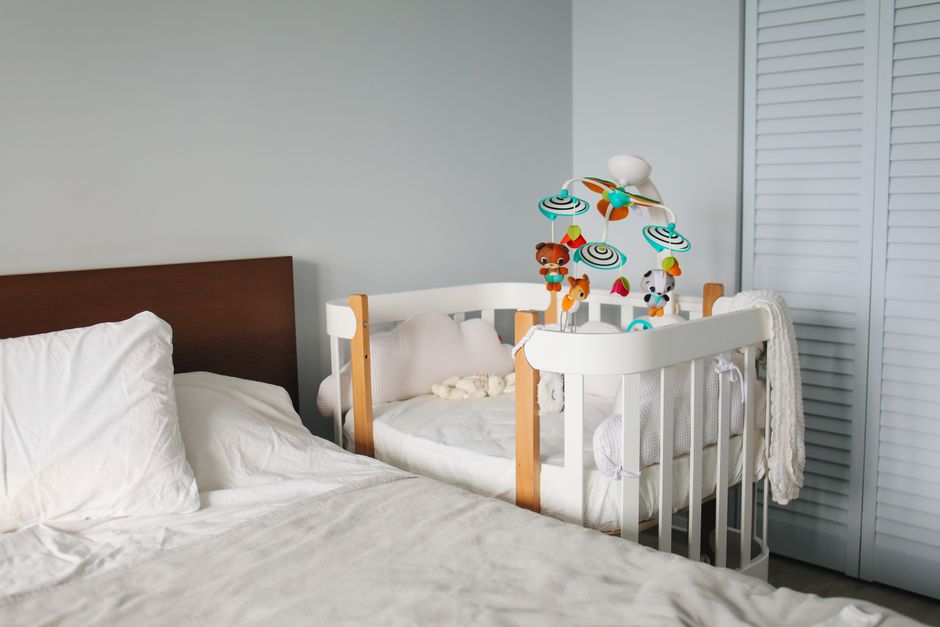 Aménager un coin bébé dans la chambre des parents